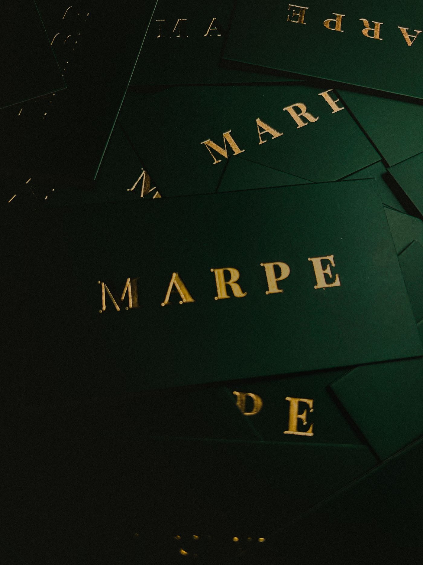 Cartão Marpe em penumbra